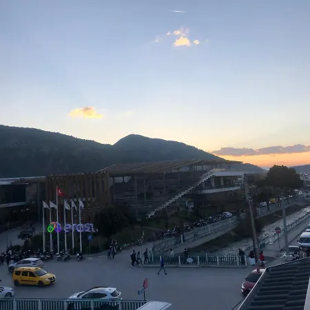 Lejlighedshotel Sofya 4*